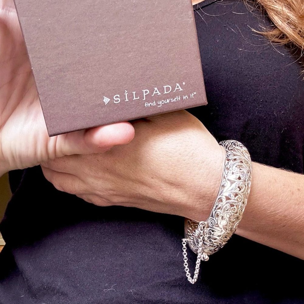 Silpada Sterling Silver Floral Filigree Hinged Bangle Bracelet Safety Clasp